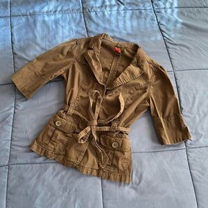 Gray Short Sleeve Button-Up Jacket with Belt